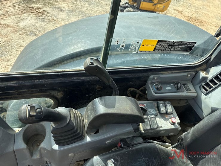 2017-kubota-kx057-4-image-13