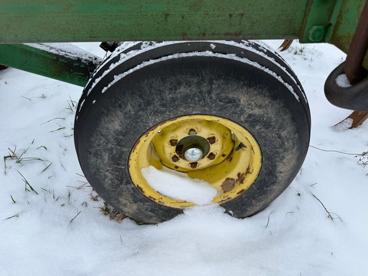 john-deere-714-image-10