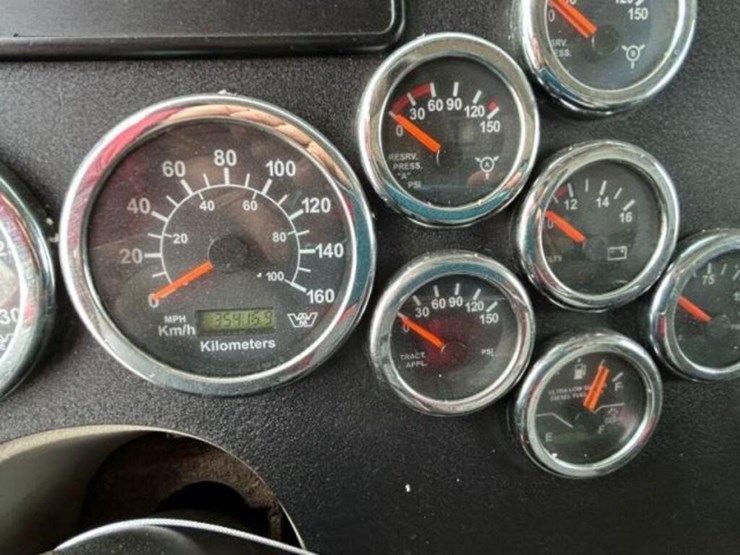 2017-western-star-4700-image-13