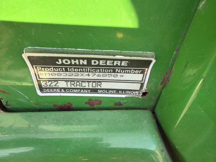john-deere-322-image-5