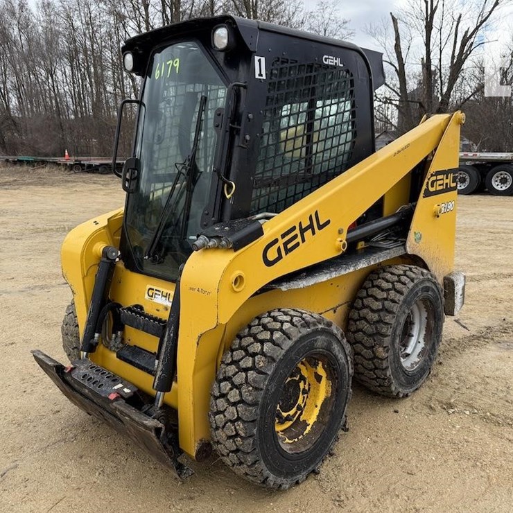 2021 GEHL R190