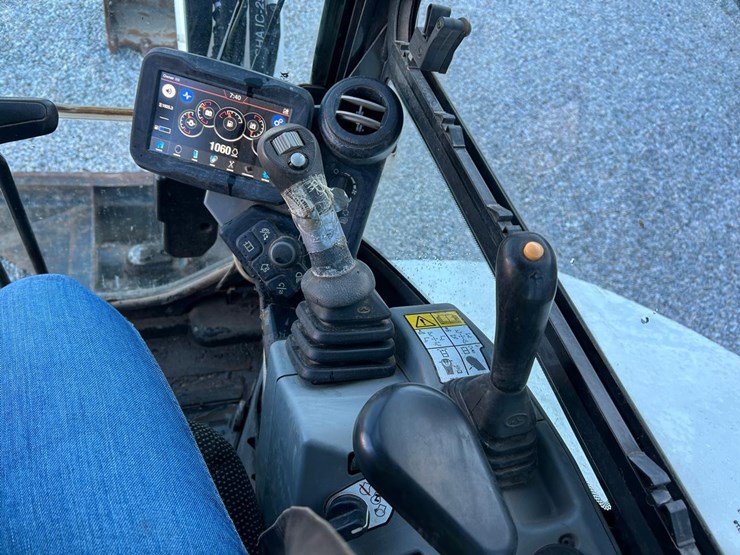 2021-bobcat-e42-image-23