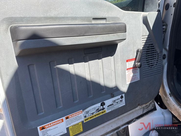 2013-ford-f750-xl-image-21