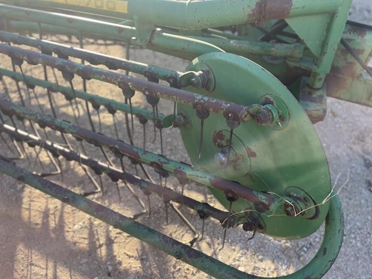 john-deere-700-image-13