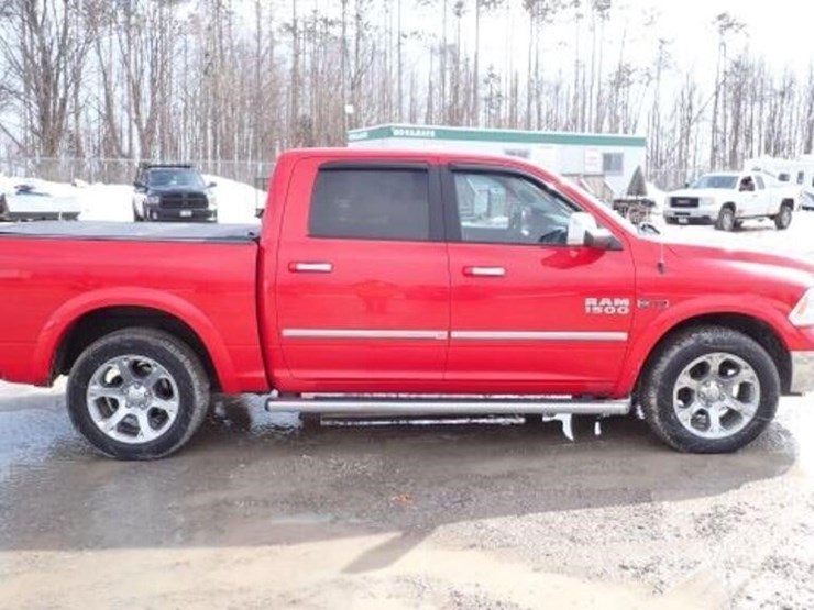 2018-ram-1500-laramie-image-6