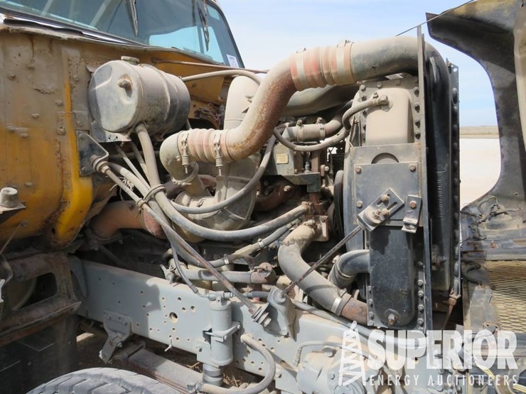 international-f2574-image-14