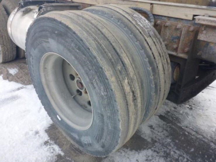 2015-peterbilt-367-image-53