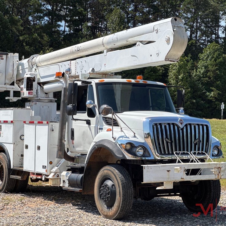 2011 INTERNATIONAL 7400