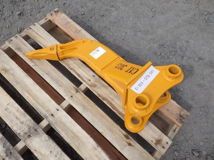 caterpillar-303-image-4