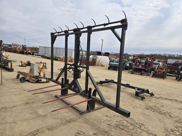 #432-•-3pt-big-square-bale-carrier-image-2