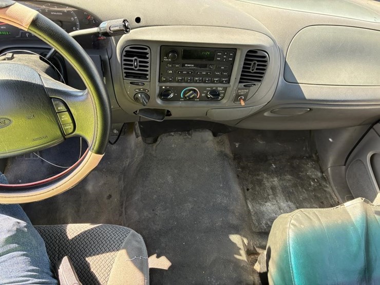 2000-ford-expedition-image-16