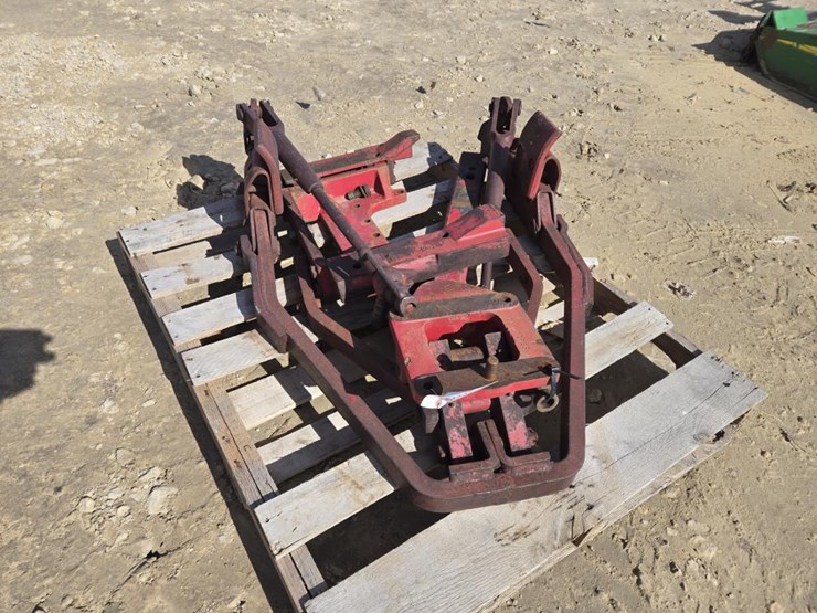 #163-•-international-2pt-hitch-image-6