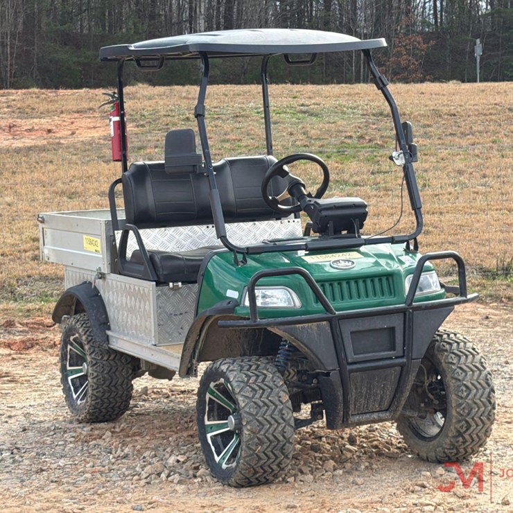 EVOLUTION TURFMAN 800 ELECTRIC GOLF CART