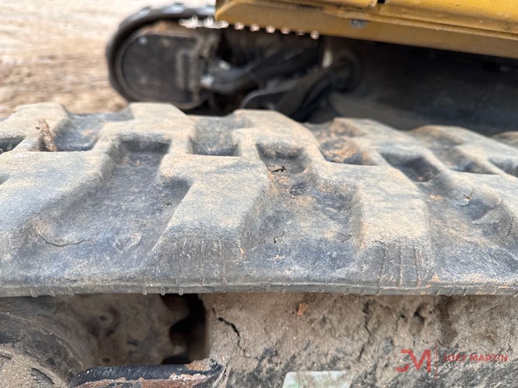 2024-caterpillar-301.7-image-5