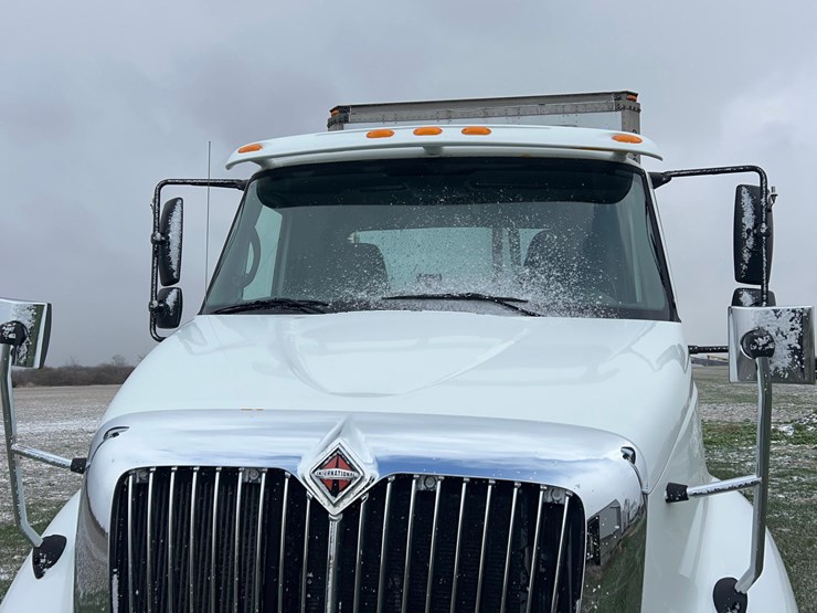 2005-international-8600-image-8