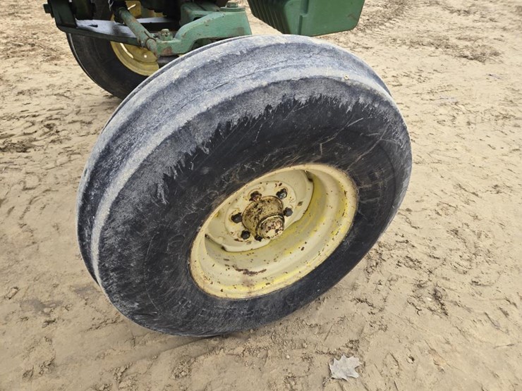 john-deere-4040-image-21