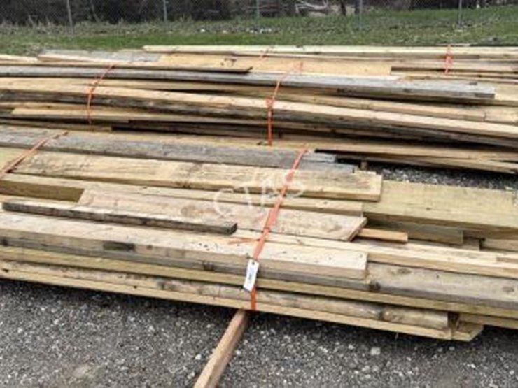 #300-•-lumber-bundle---up-to-15',-8',-12',-16',-19'-&-12'-image-1