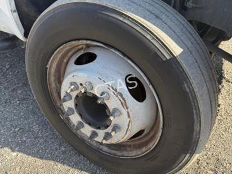 2011-ford-f550-image-4