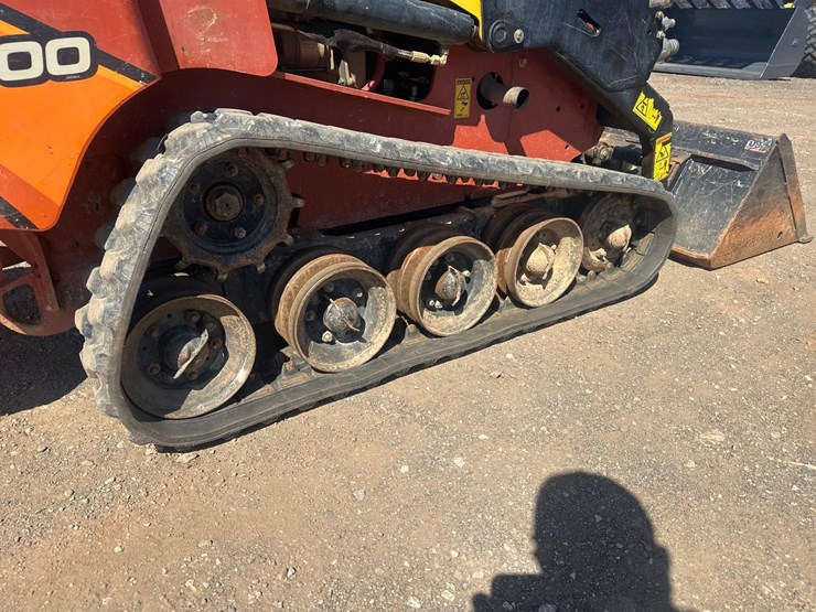 2020-ditch-witch-sk800-image-9