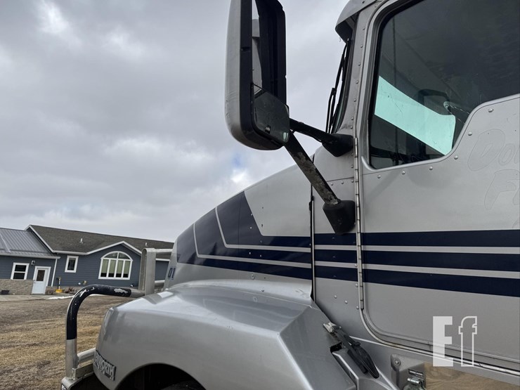 1998-kenworth-t600-image-16