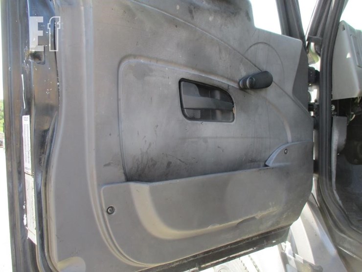 2009-international-transtar-8600-image-12