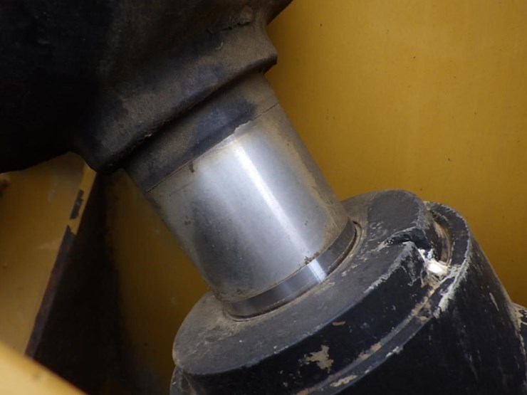 caterpillar-930k-image-16