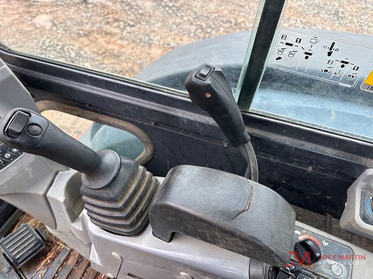 2012-kubota-kx057-4-image-22