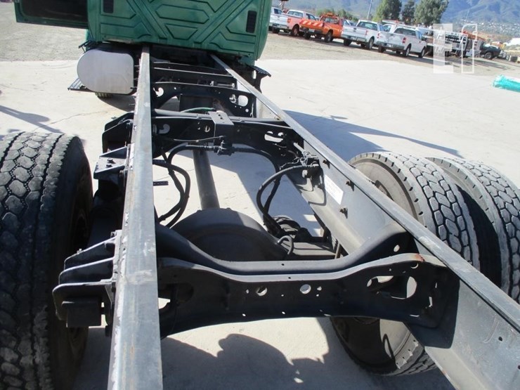 2013-international-durastar-4300-image-13