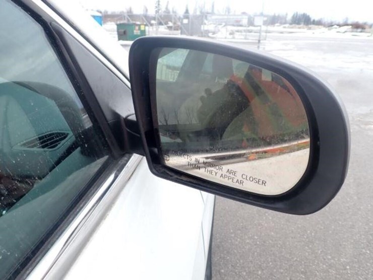 2016-jeep-cherokee-image-70