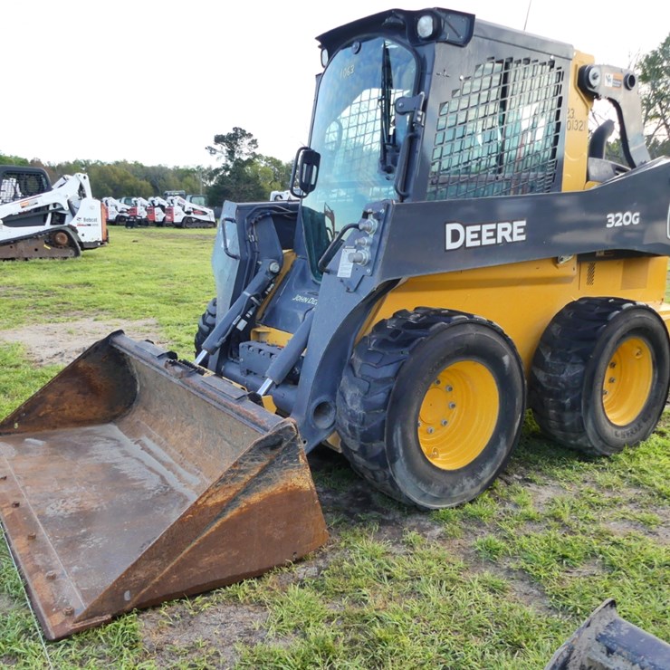 2024 DEERE 320G