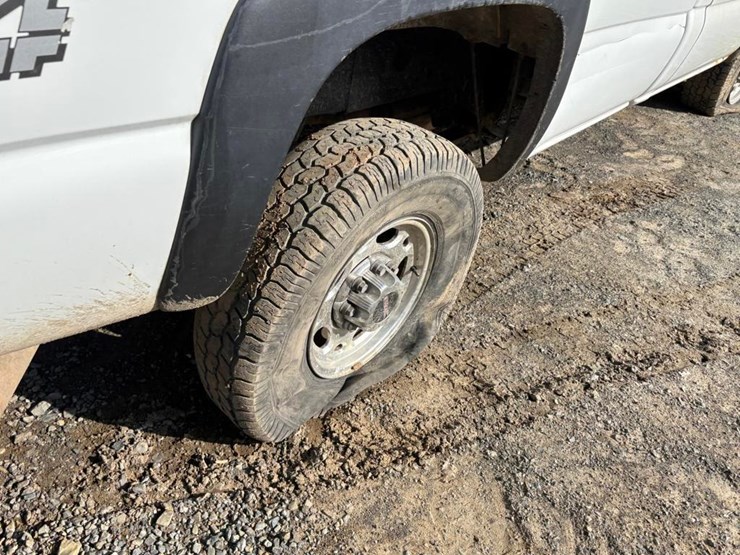 2005-chevrolet-2500-image-8