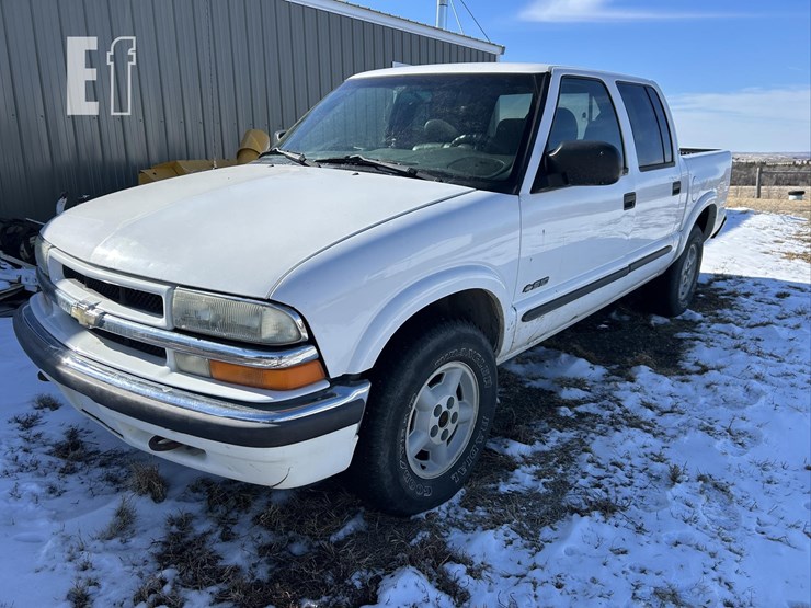 2002-chevrolet-s10-image-1