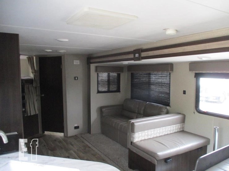 2020-keystone-rv-co-springdale-200787-image-6