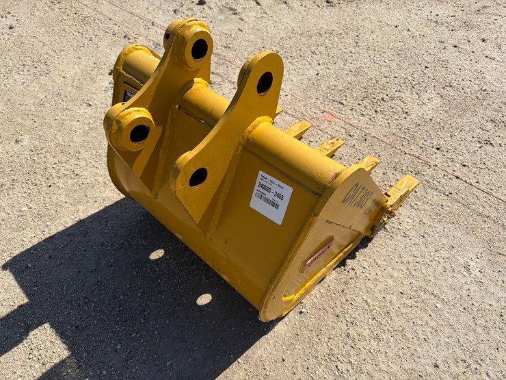 caterpillar-303-image-3