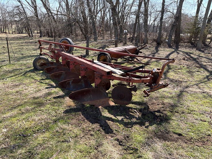 international-550-image-1