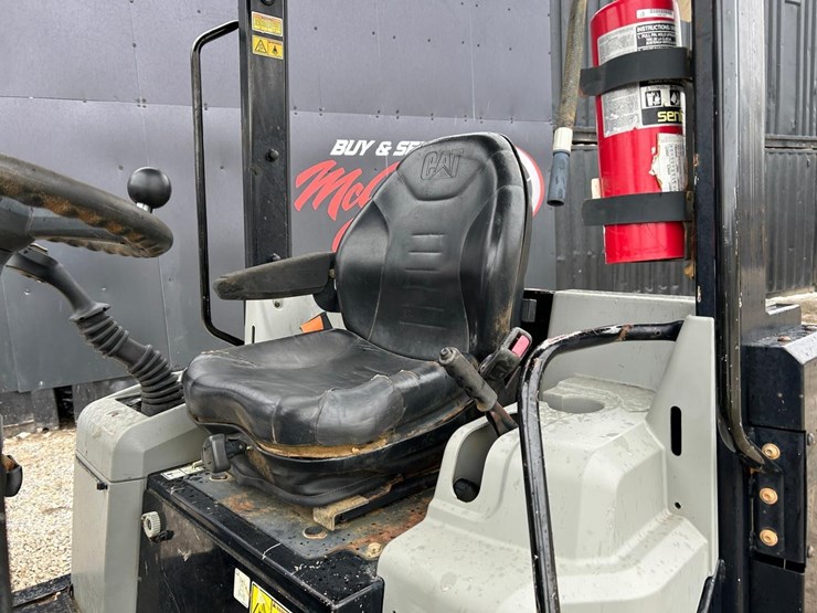 2018-caterpillar-903d-image-16