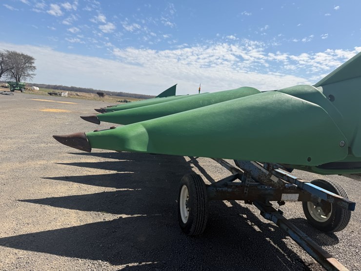 john-deere-608c-image-21