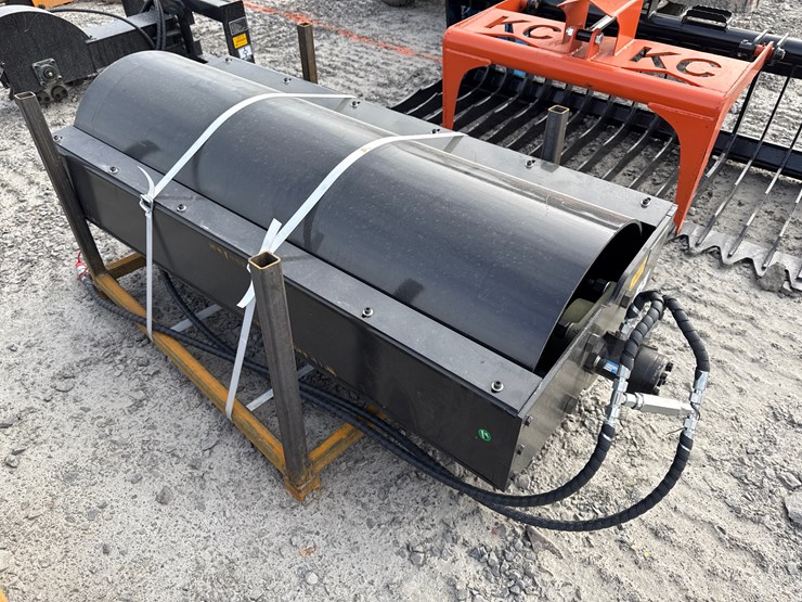 #2070-•-unused-giyi-vr59-skid-steer-vibratory-roller-dyluj260227-inv#-41997-image-4