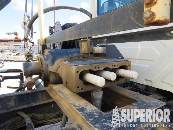 2005-international-durastar-4400-image-7