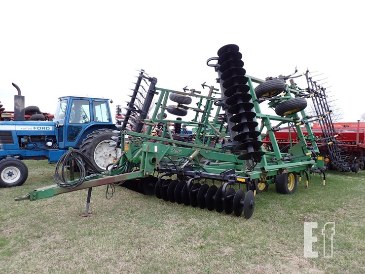 john-deere-726-image-1