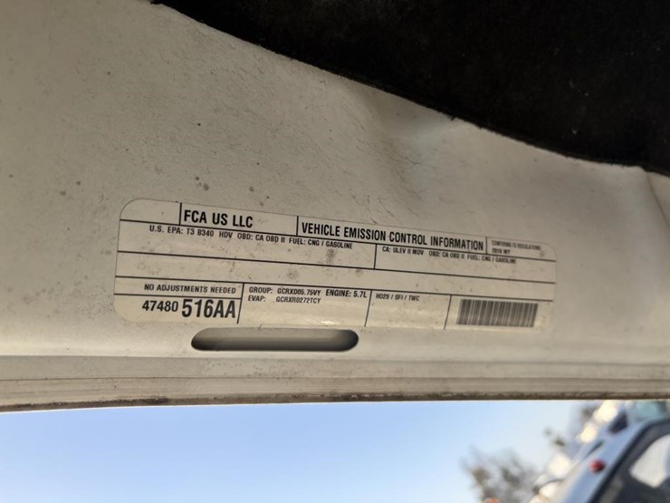 2016-dodge-2500-image-21