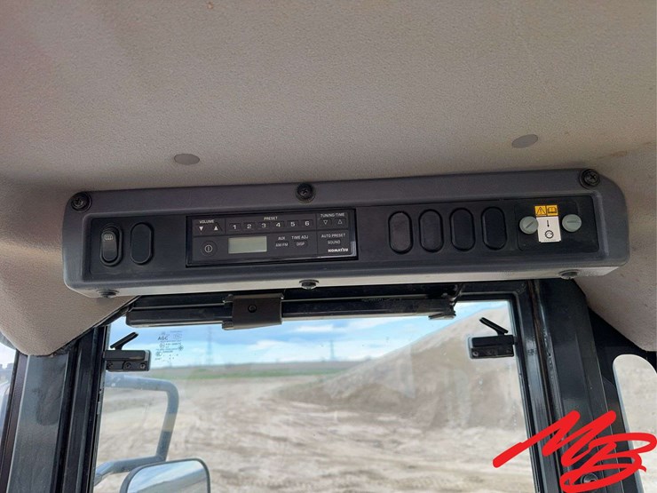 2018-komatsu-wa270-image-40