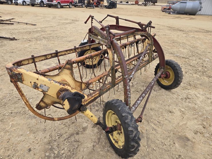 new-holland-256-image-3