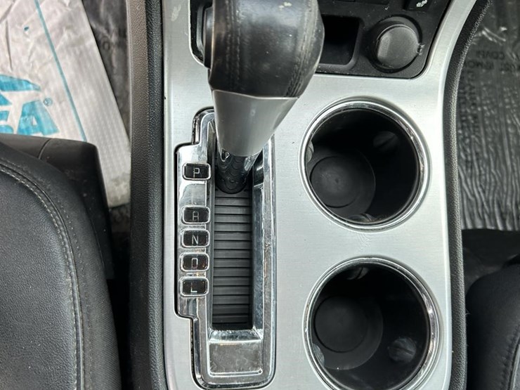 2012-gmc-acadia-image-17