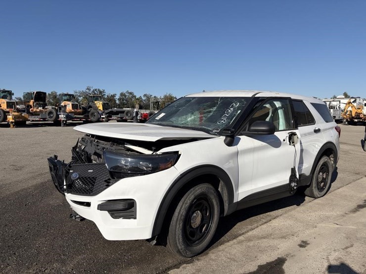 2022-ford-explorer-image-1