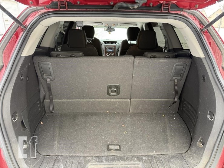 2014-chevrolet-traverse-image-16