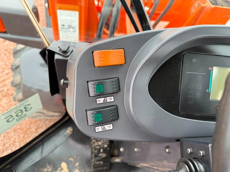 2021-hitachi-zw50-5b-image-53