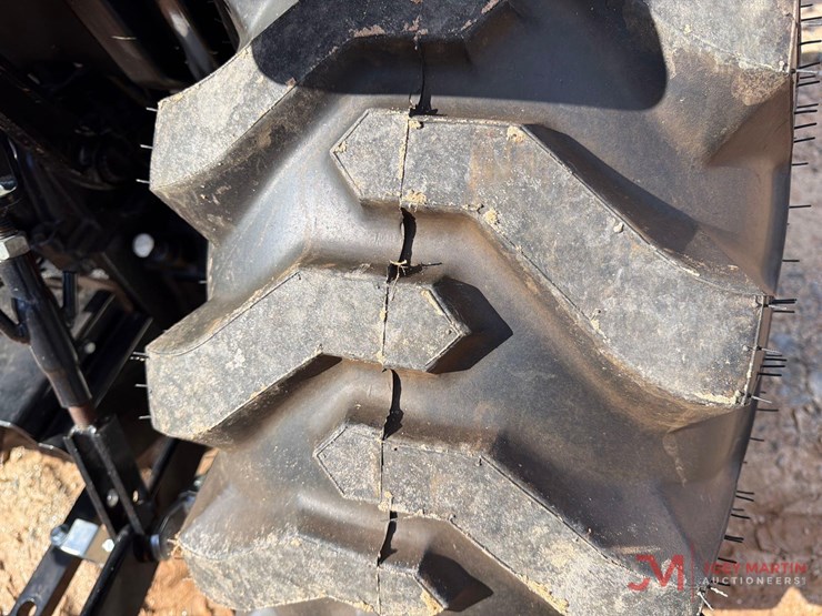 new-holland-workmaster-35-image-9