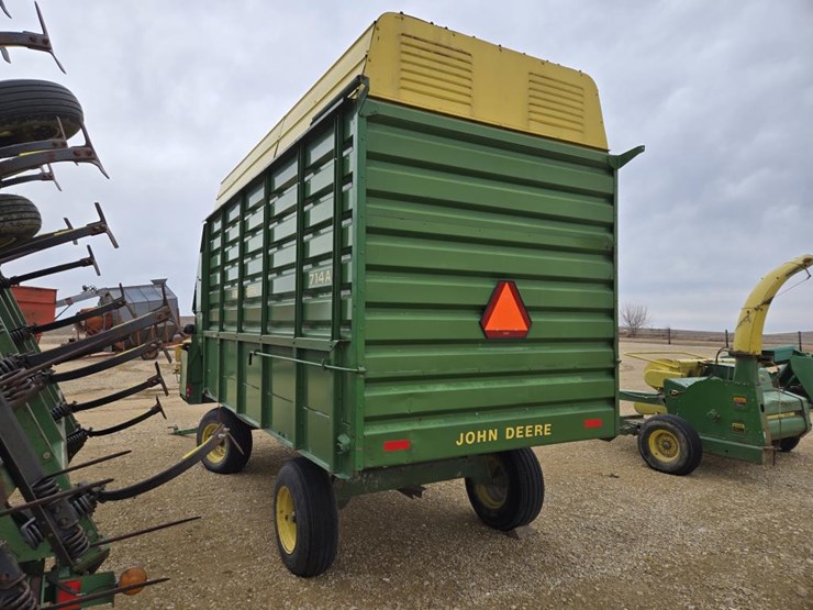 john-deere-714a-image-7