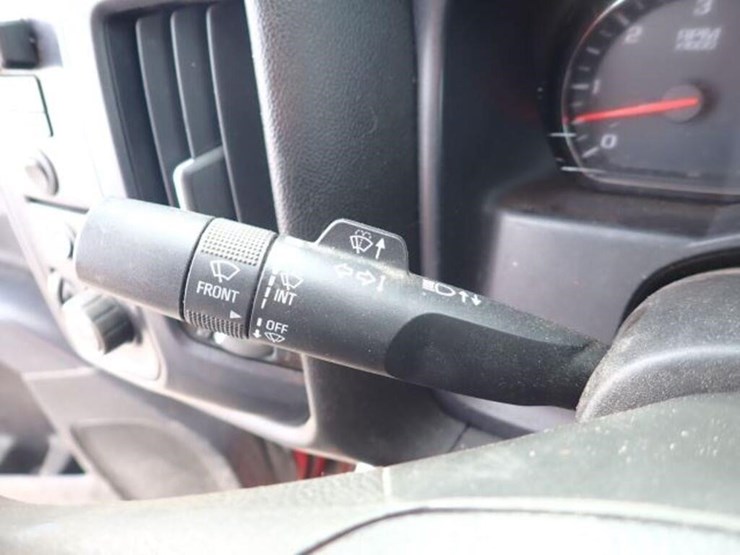 2019-chevrolet-silverado-3500hd-image-23